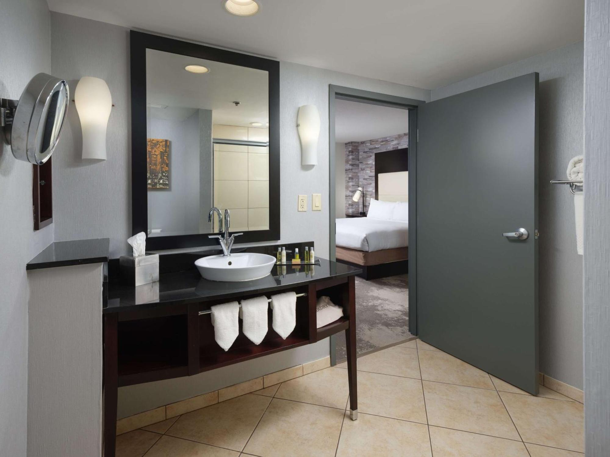 Doubletree By Hilton Hotel Chattanooga Downtown Buitenkant foto